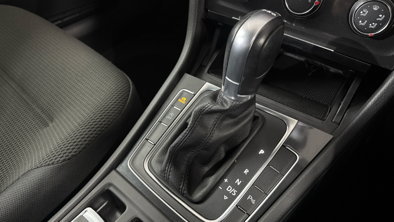 Volkswagen Golf 1.6 TDI SE 5dr DSG [Nav] Diesel Estate